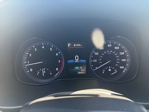 Used 2023 Hyundai Kona SE FWD image 7