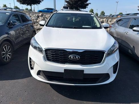 Used 2019 Kia Sorento FWD image 2