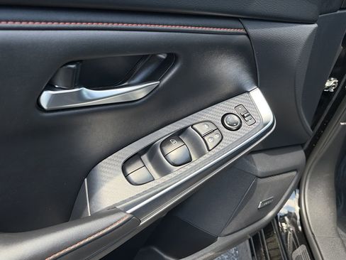 Certified 2025 Nissan Sentra SR w/ SR Premium Package FWD image 23