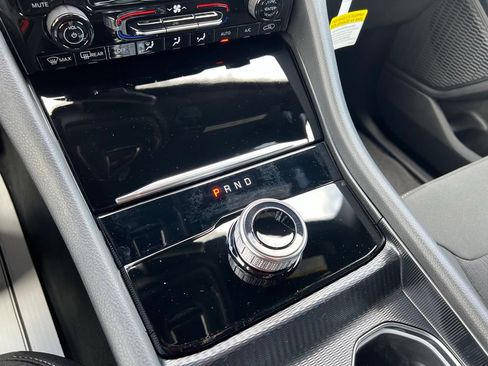 New 2026 Jeep Grand Cherokee Laredo AWD/4WD image 37