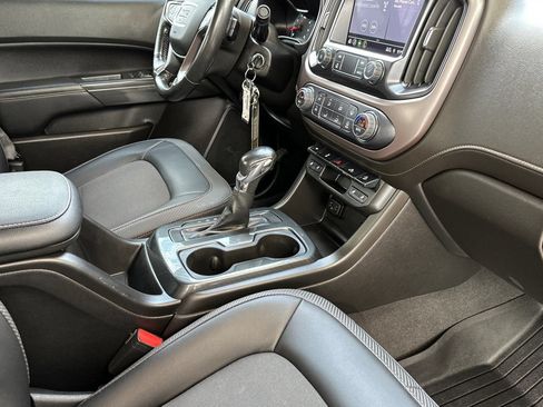 Certified 2022 GMC Canyon AT4 w/ Trailering Package AWD/4WD image 16