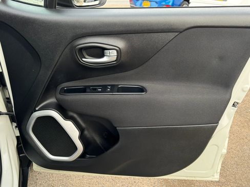 Used 2018 Jeep Renegade Sport w/ Power & Air Group image 30