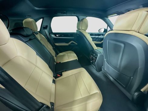 New 2026 Porsche Cayenne AWD/4WD image 28