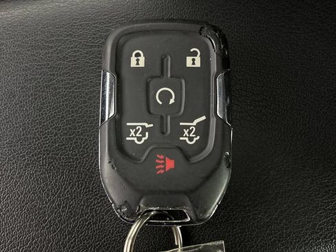 Used 2019 Chevrolet Suburban Premier AWD/4WD image 35