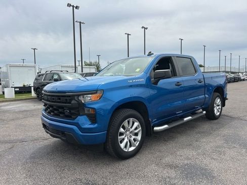 Used 2023 Chevrolet Silverado 1500 Custom AWD/4WD image 7
