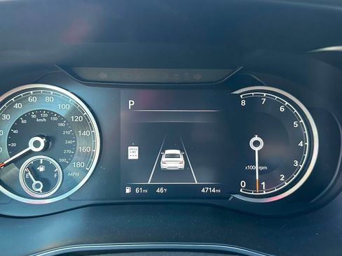Used 2025 Genesis G70 2.5T AWD/4WD image 39