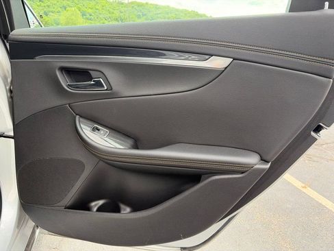 Used 2020 Chevrolet Impala LT FWD image 27