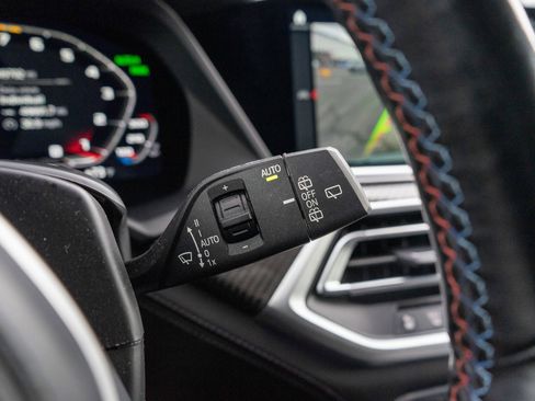 Used 2022 BMW X5 M AWD/4WD image 33