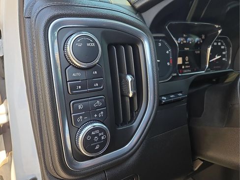 Certified 2023 GMC Sierra 2500 Denali w/ Denali Ultimate Package AWD/4WD image 11