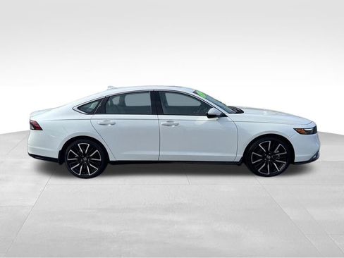 Used 2024 Honda Accord Touring image 6