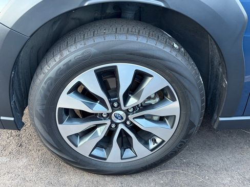 Used 2024 Subaru Outback Touring AWD/4WD image 6
