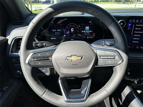 New 2026 Chevrolet Suburban Premier image 11