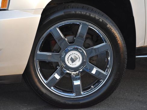 Used 2007 Cadillac Escalade EXT w/ Climate Package image 9