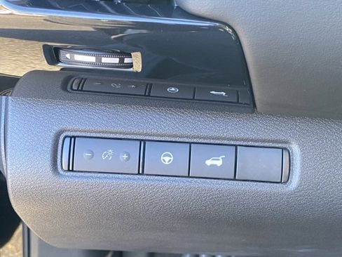 New 2025 Nissan Pathfinder SV w/ Cargo Package image 26