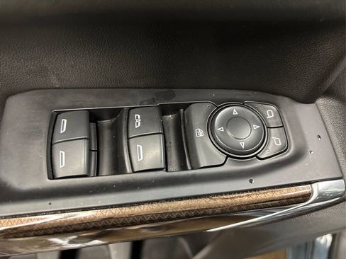 Used 2020 Chevrolet Silverado 1500 RST image 34