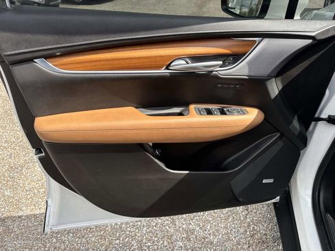 Used 2021 Cadillac XT5 Premium Luxury FWD image 21