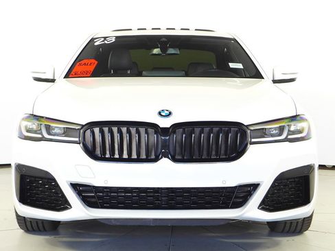 Used 2023 BMW 530e 530e iPerformance w/ M Sport Package image 3