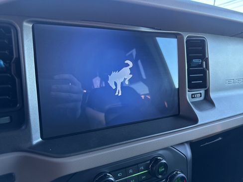 Used 2024 Ford Bronco Wildtrak image 27