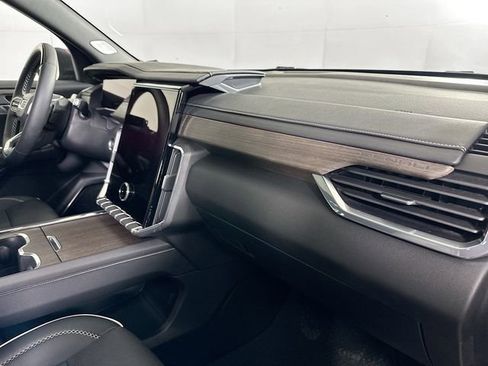 Certified 2024 GMC Acadia Denali w/ Super Cruise Package image 33