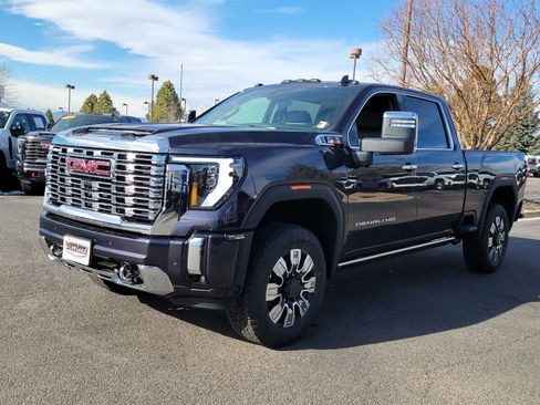 New 2026 GMC Sierra 2500 Denali w/ Denali Reserve Package AWD/4WD image 4
