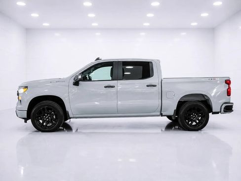 Used 2024 Chevrolet Silverado 1500 Custom AWD/4WD image 2