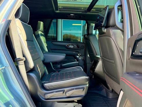 Used 2025 GMC Yukon AT4 Ultimate w/ LPO, Floor Liner Package AWD/4WD image 41