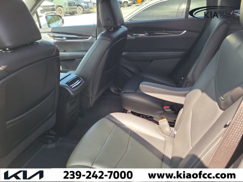 Used 2021 Cadillac XT6 Premium Luxury image 8