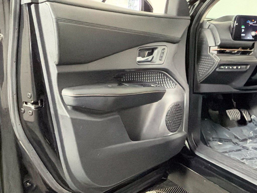 Certified 2023 Nissan Ariya FWD image 37