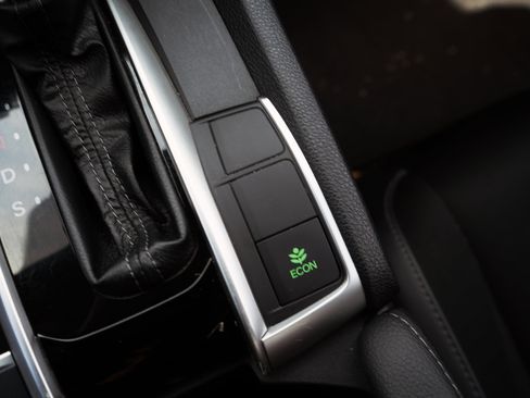 Used 2020 Honda Civic Sport image 28