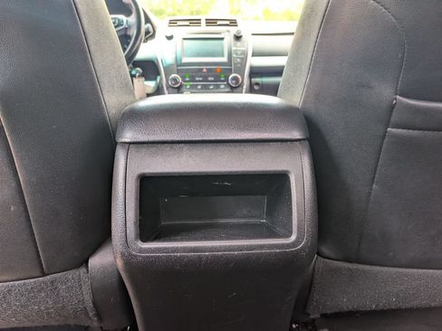 Used 2016 Toyota Camry SE FWD image 27