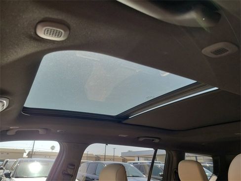 New 2025 Jeep Grand Cherokee L Limited w/ Luxury Tech Group II image 32