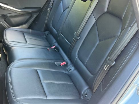 Certified 2023 Porsche Macan AWD/4WD image 17