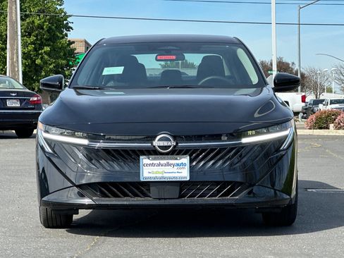 New 2026 Nissan Sentra SV image 9