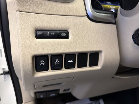 Used 2017 Nissan Murano Platinum w/ Platinum Technology Package image 15