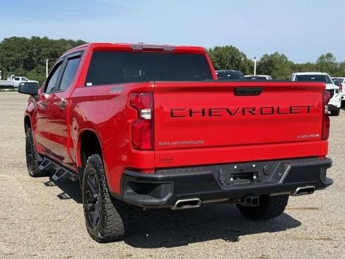 Used 2019 Chevrolet Silverado 1500 Custom Trail Boss w/ Custom Convenience Package AWD/4WD image 6