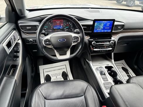 Used 2022 Ford Explorer Limited w/ Equipment Group 301A image 23