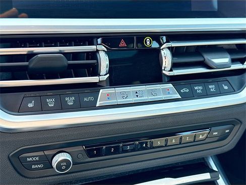 Used 2021 BMW 330e xDrive 330e xDrive w/ Premium Package image 18