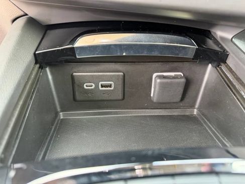 Used 2023 Buick Envision Essence FWD image 26