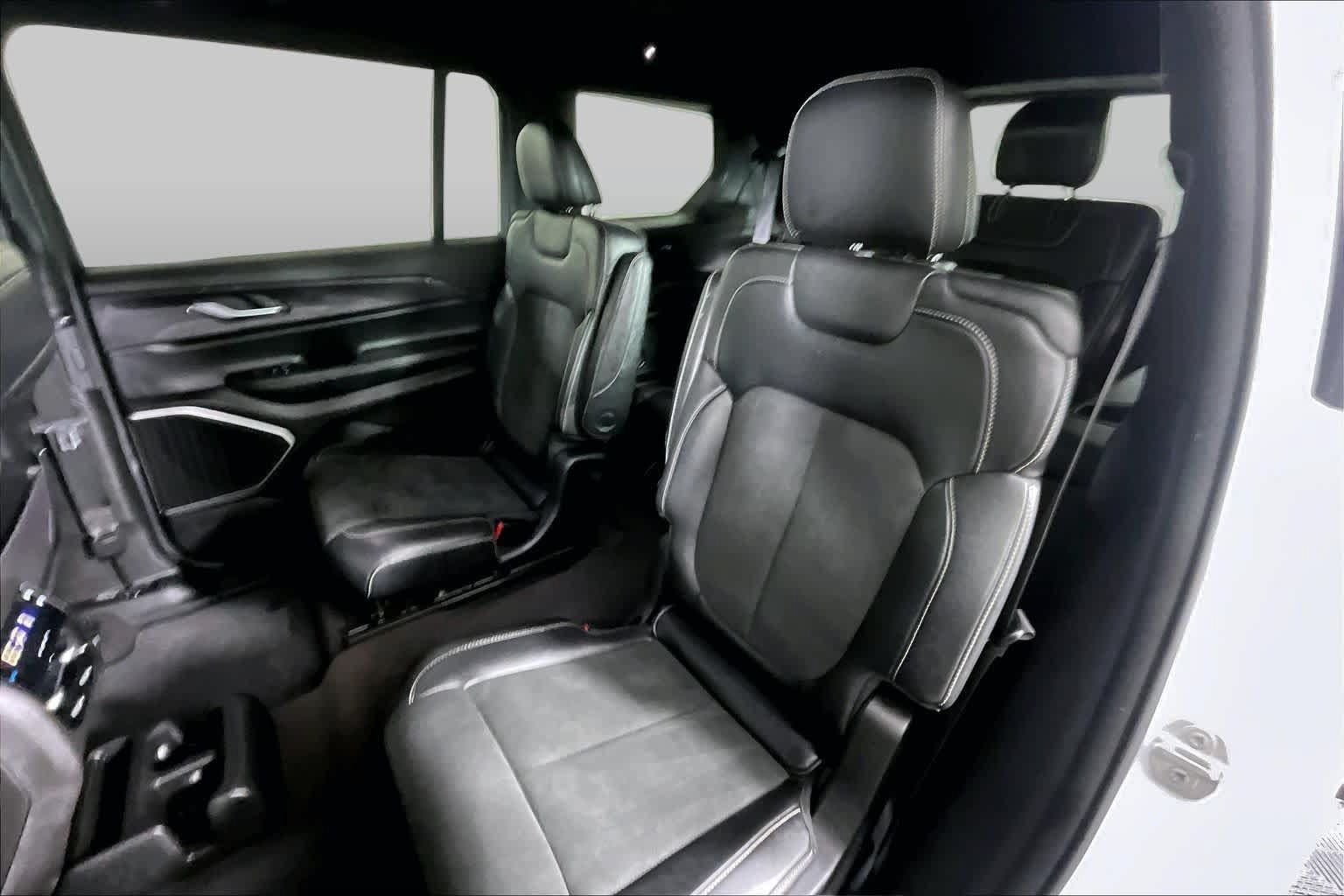 Used 2021 Jeep Grand Cherokee L Laredo AWD/4WD image 18