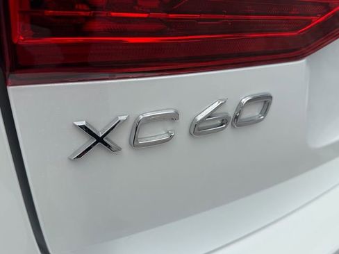 Certified 2024 Volvo XC60 B5 Ultimate AWD/4WD image 10