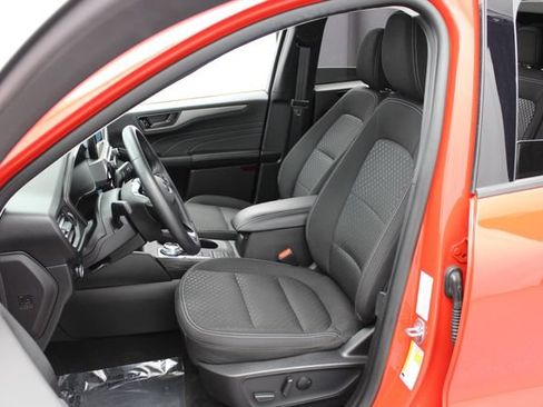 Used 2024 Ford Escape Active AWD/4WD image 14