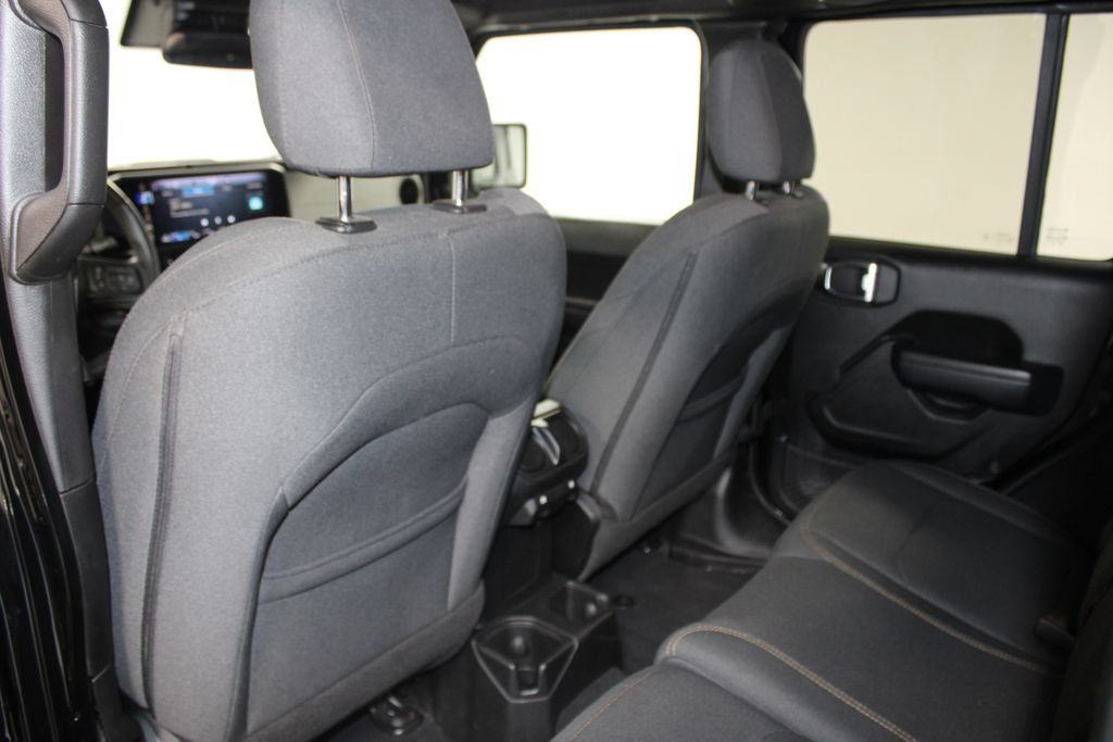 Used 2024 Jeep Wrangler Unlimited Sport AWD/4WD image 24