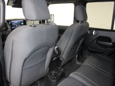 Used 2024 Jeep Wrangler Unlimited Sport AWD/4WD image 24
