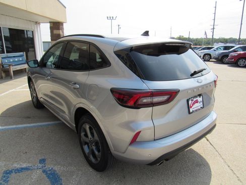 Used 2023 Ford Escape ST-Line w/ Tech Pack #1 image 7