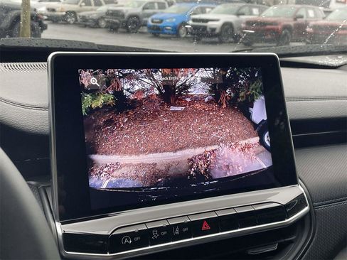 New 2026 Jeep Compass Latitude image 39