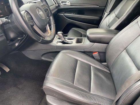 Used 2020 Jeep Grand Cherokee Limited image 13