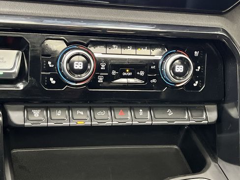 Certified 2024 GMC Sierra 2500 AT4 w/ AT4 Preferred Package image 25