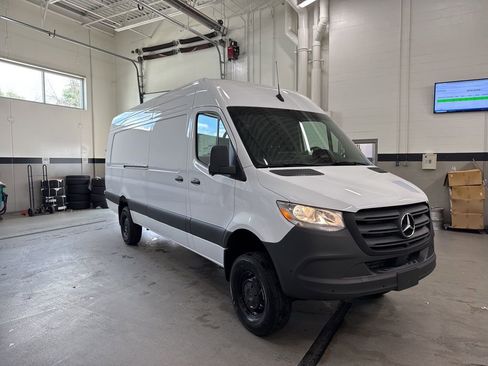 New 2025 Mercedes-Benz Sprinter 2500 image 7