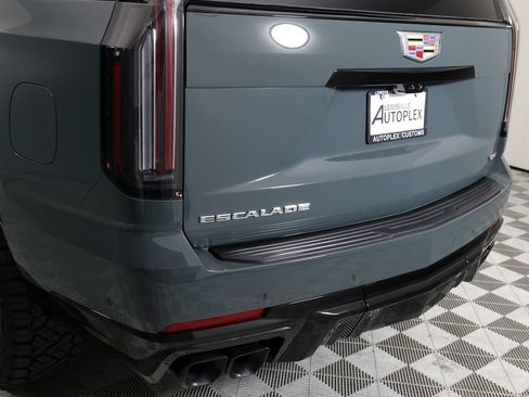 Used 2026 Cadillac Escalade V AWD/4WD image 55