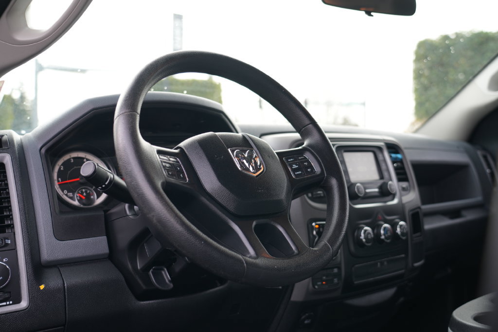 Used 2017 RAM 1500 Express AWD/4WD image 13
